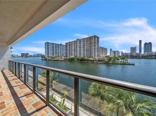 4000 NE 168th St PENTHOUSE 1A, North Miami Beach, FL 33160