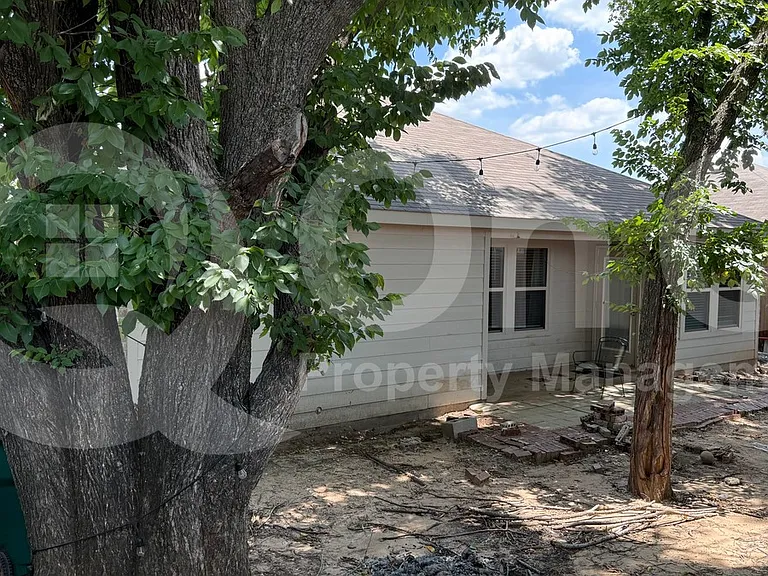 2210 Alamo Rd — Photo 6