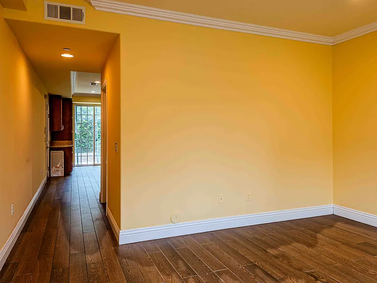 2460 Newport Blvd #G — Photo 15
