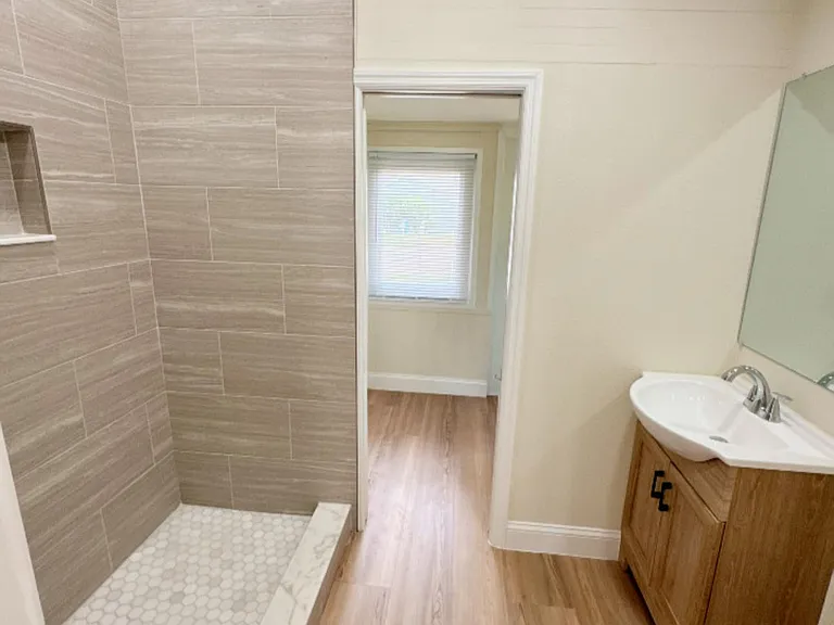 1019 Portage St #1 — Photo 13