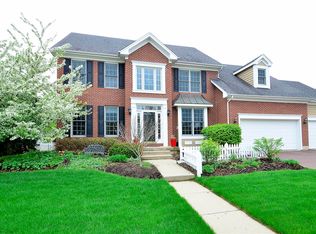 40W069 Carl Sandburg Rd, St Charles, IL 60175