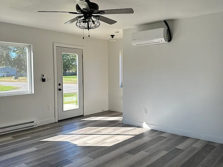 16899 S 12th St #5 — Photo 11