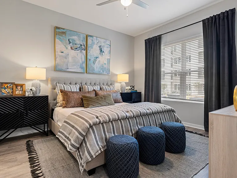Aston Park Luxury Apartments — Photo 11