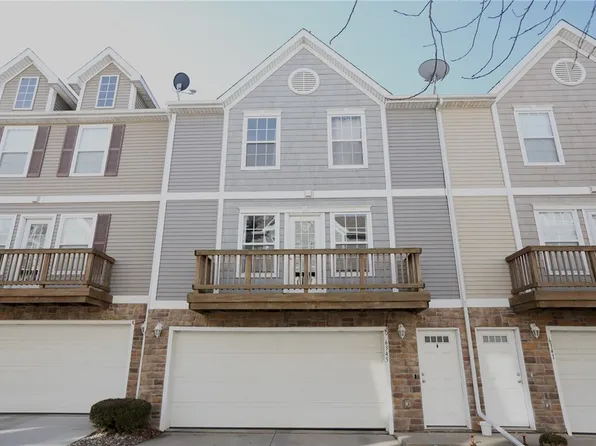 6345 Autumn Leaf Ln, Pleasant Hill, IA 50327