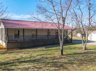 1089 Thomas Rd, Benton, TN 37307