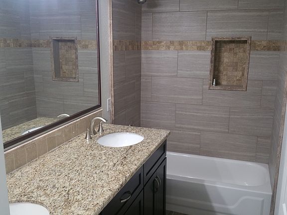 4th image of 421 N Cordoba Pl