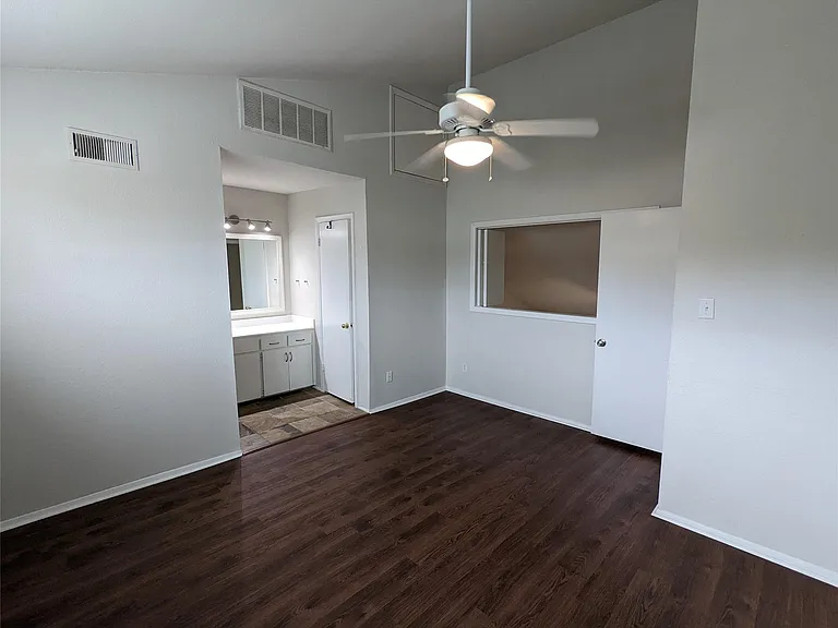 1818 S Lakeshore Blvd #36 — Photo 16