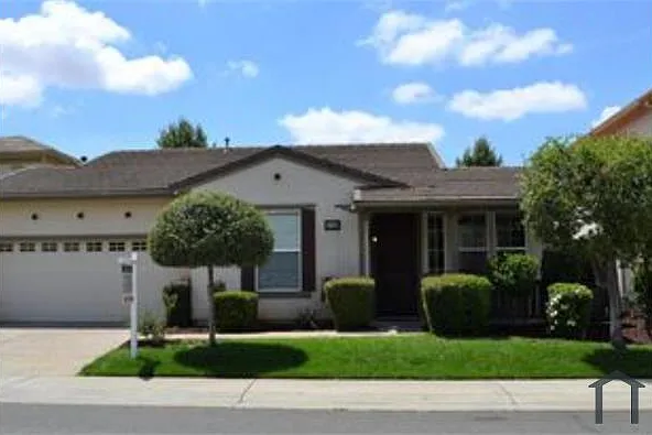 5 bed, 1700 sqft, $5,200 — Photo 1
