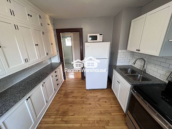 4th image of 3219 34th Ave S Unit 2