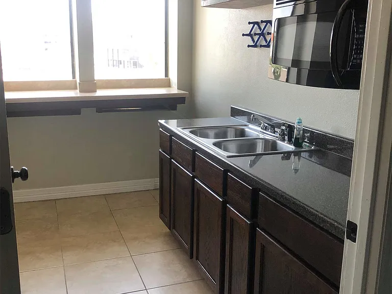509 Lawrence St #201 — Photo 2