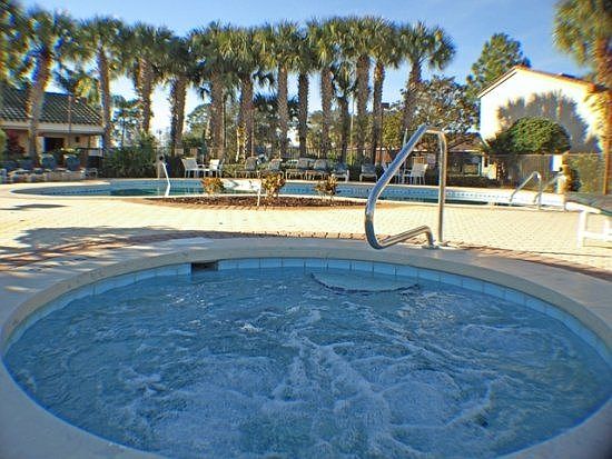 Home Near Disney Community Spa and Pool