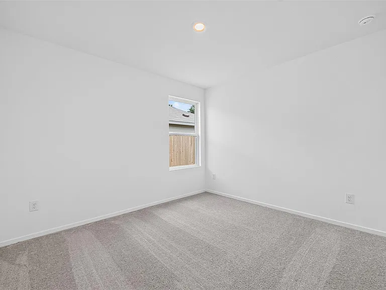 25568 Rose Creek Dr — Photo 28
