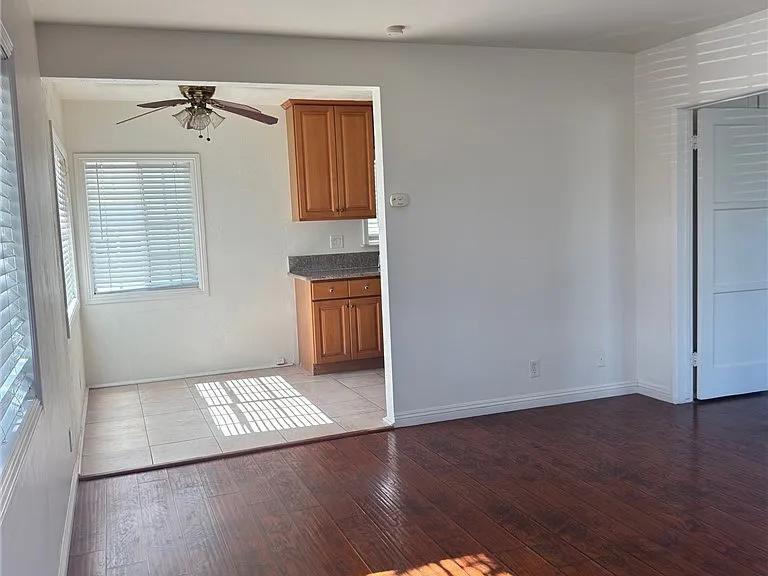 615 S Almansor St #A — Photo 10