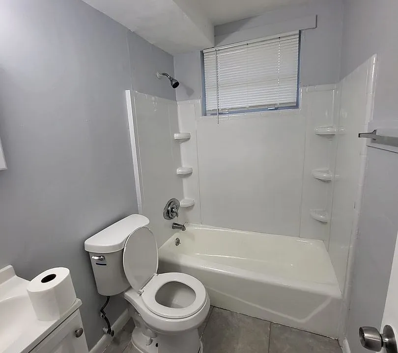1625 W 26th St