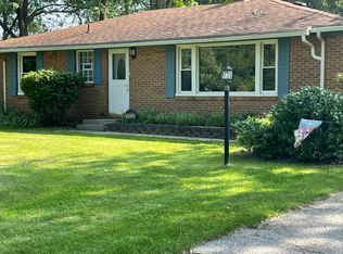 3933 Meadow Ln, Saint Joseph, MI 49085