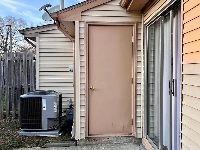 125 Parkway Dr — Photo 15