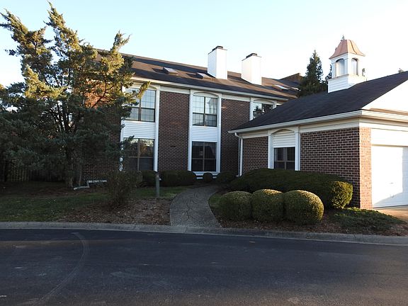 5th image of 1273 Parkway Gardens Ct APT 207