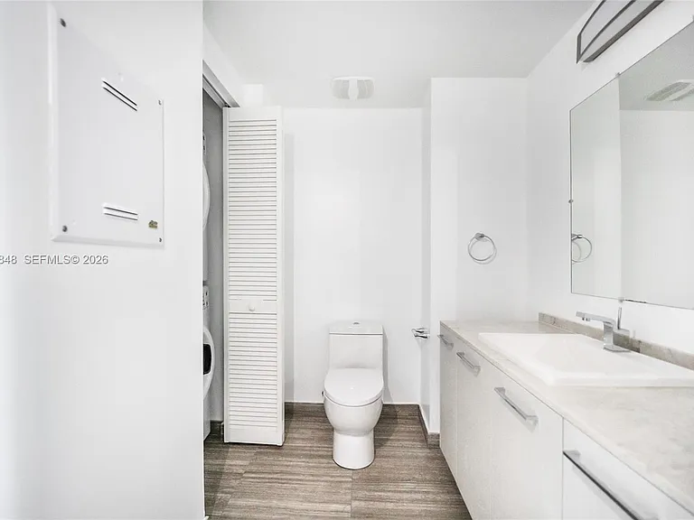 1010 Brickell Ave #2708 — Photo 9
