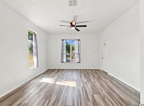 5th image of 262 E Southcross Blvd