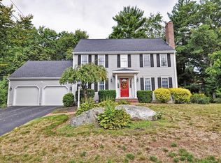 58 Old Stagecoach Rd, Attleboro, MA 02703