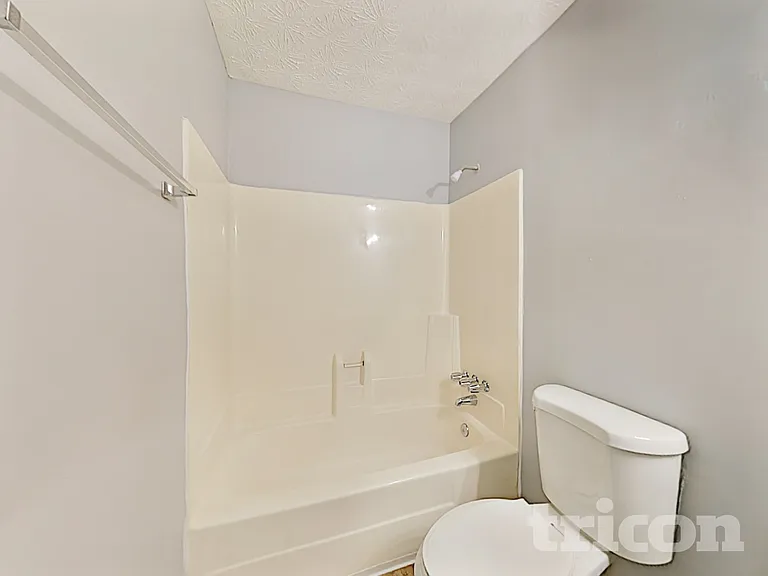 3341 Goldenchain Dr — Photo 38