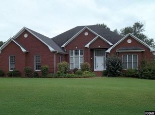 135 Royal Oak Cv, Martin, TN 38237