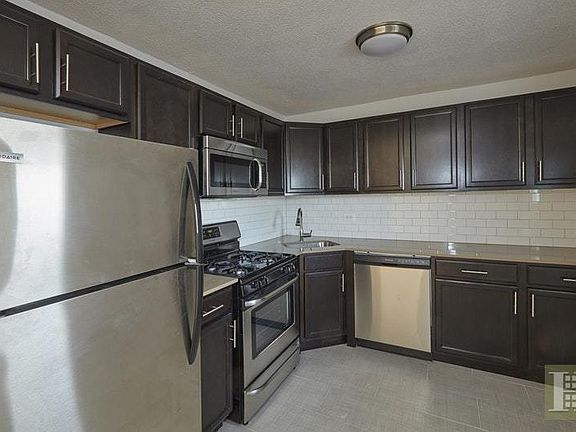 5th image of 510 Main St APT 426
