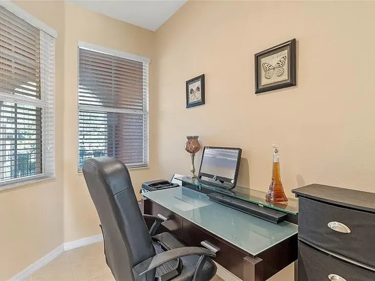 2817 Shady Willow Ln — Photo 9