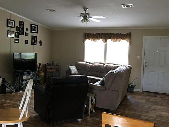 3rd image of 2508 Waterfront Park Dr
