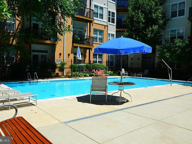 1201 E West Hwy #212 — Photo 37