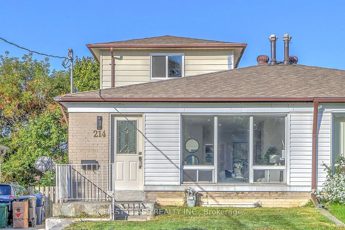 3 bed, $1,800 — Photo 1