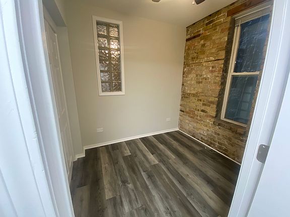 4th image of 1246 N Cleaver St #C1