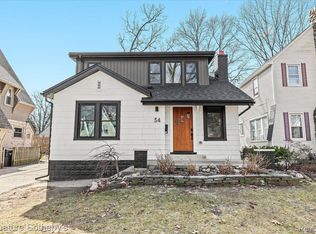 34 Wellesley Dr, Pleasant Ridge, MI 48069