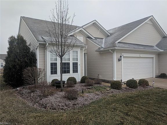 2nd image of 9465 Berkshire Ct