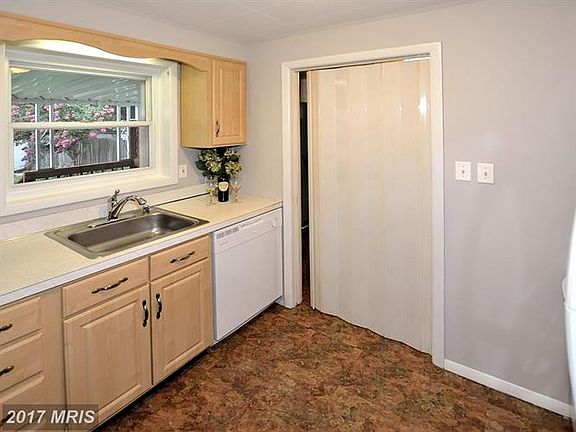 5th image of 4229 Ardmore Pl