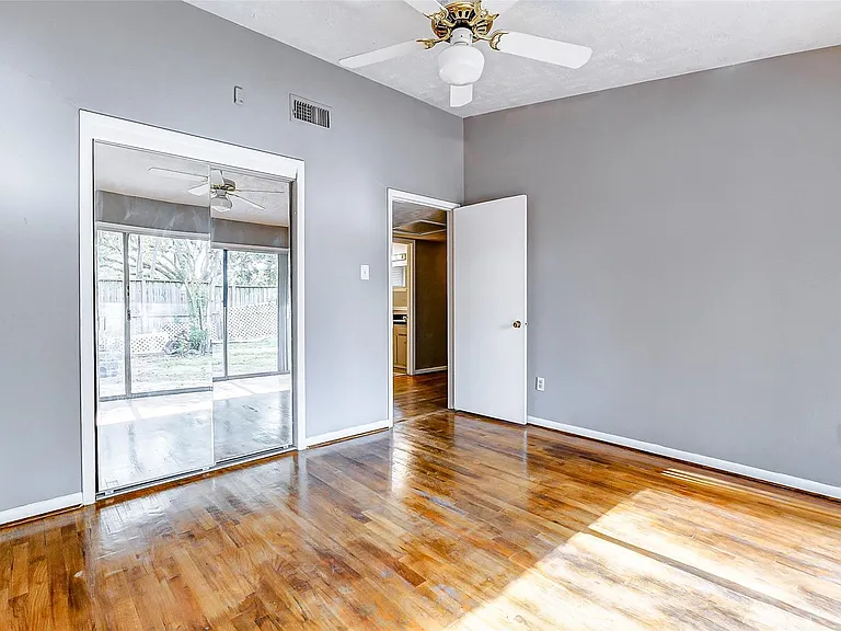 5519 Burlinghall Dr — Photo 10