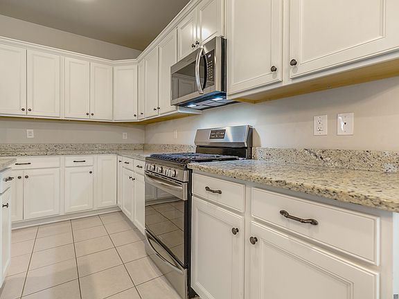 4th image of 6439 Red Rose Dr