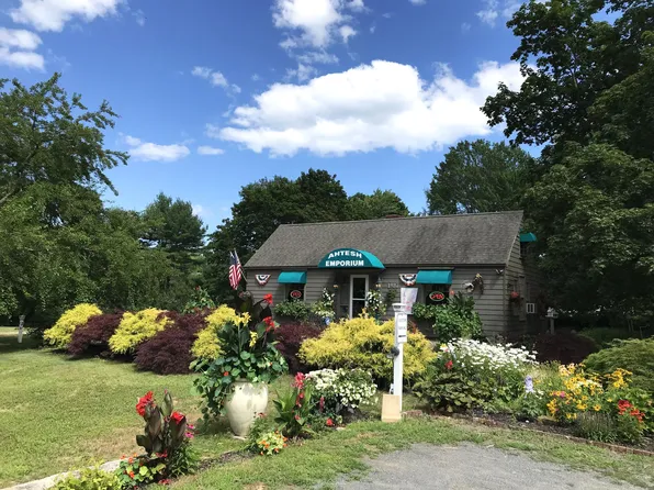 1927 Post Road, Wells, ME 04090