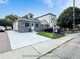 14 Spears St, Toronto, ON M6N 3X7