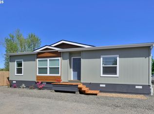 490 Moffit Ln, Springfield, OR 97477