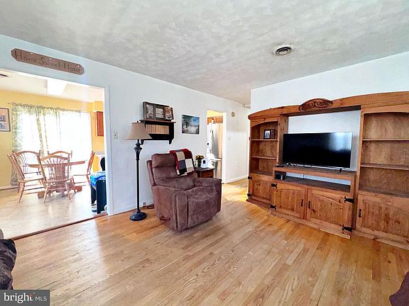 2nd image of 133 Lemon Rd