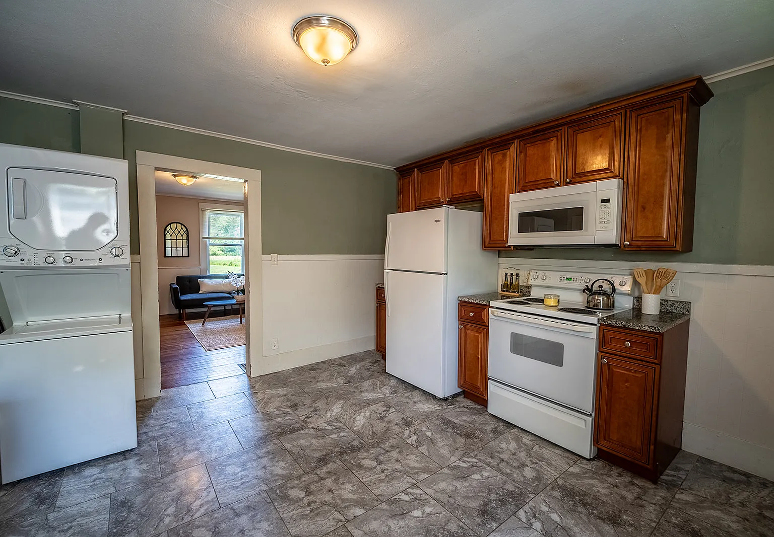 4 bed, 1500 sqft, $900 — Photo 3