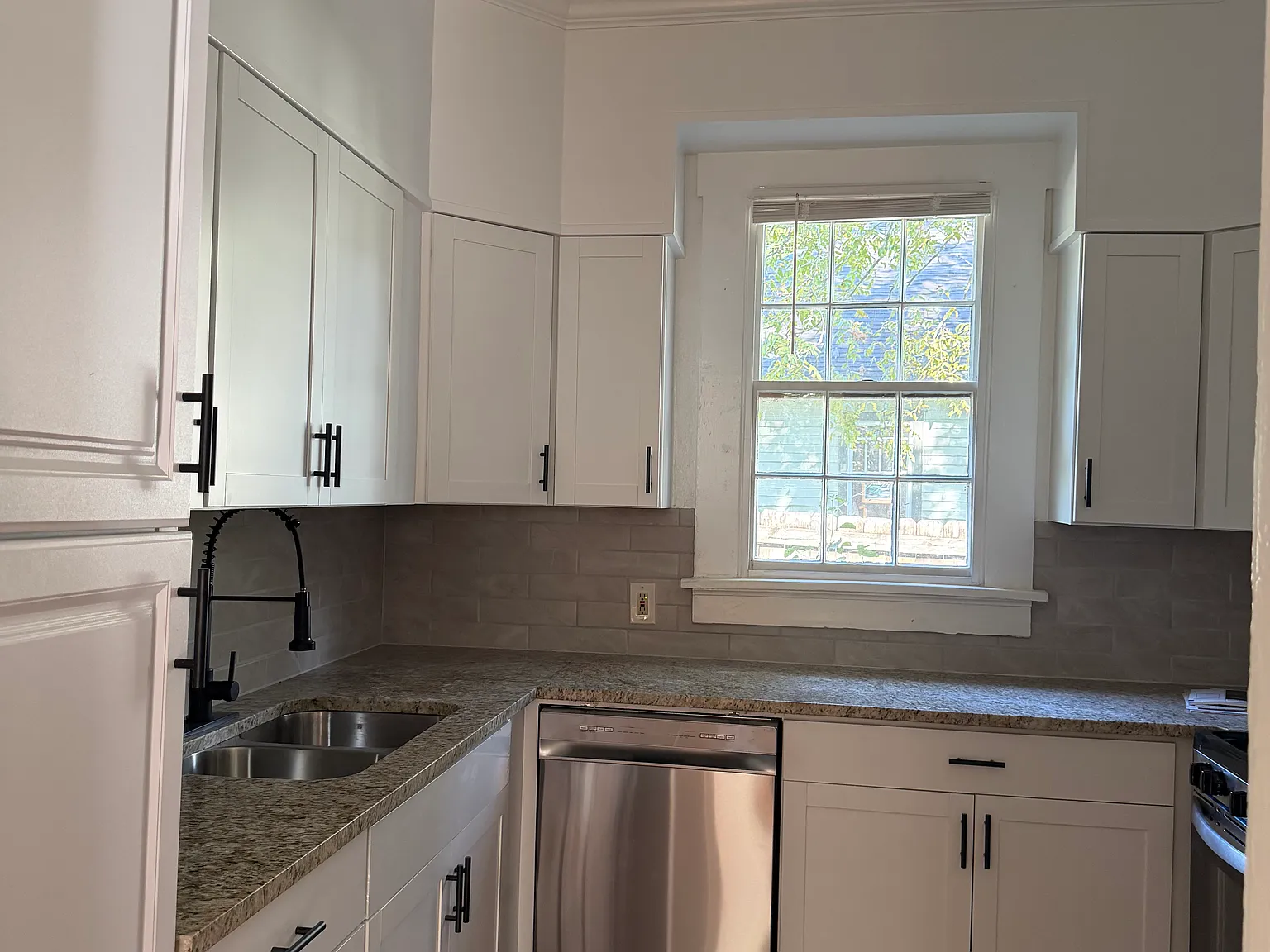 3 bed, 1304 sqft, $1,550 — Photo 3