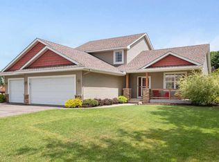 1009 Century Ct, Belle Plaine, MN 56011