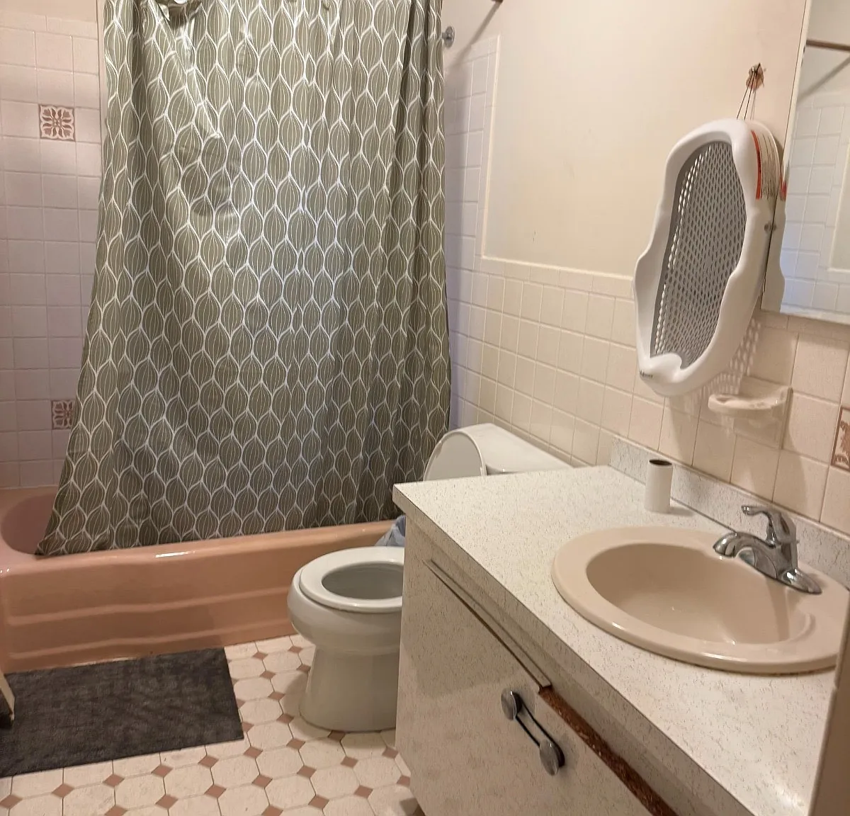 5 bed, $4,300 — Photo 1