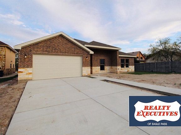 2nd image of 2326 Pecan Dr