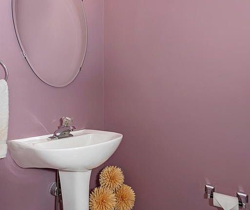 3rd image of 13 Rosebay Ct #607