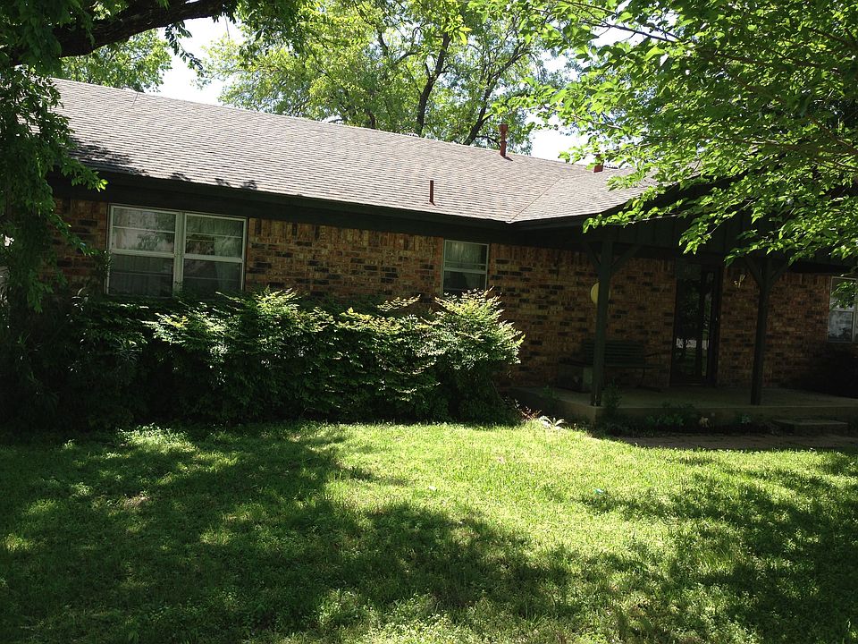 1st image of 300 Bowie St