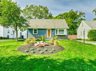 165 Crestfield Dr, Rochester, NY 14617