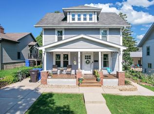 215 S 6th St, Mount Horeb, WI 53572